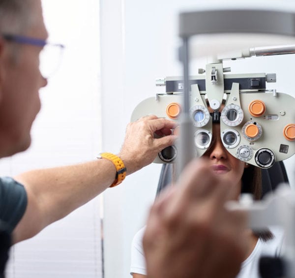 eye health testing optometrist ophthalmologist